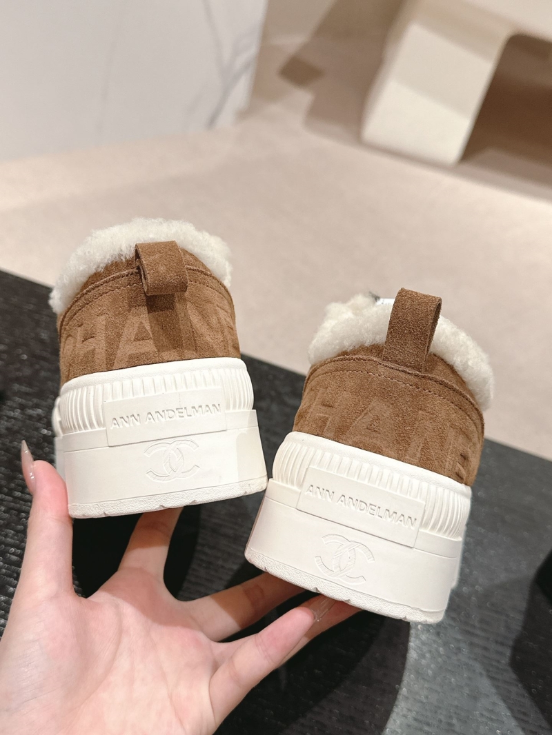 Ch**el sport shoes